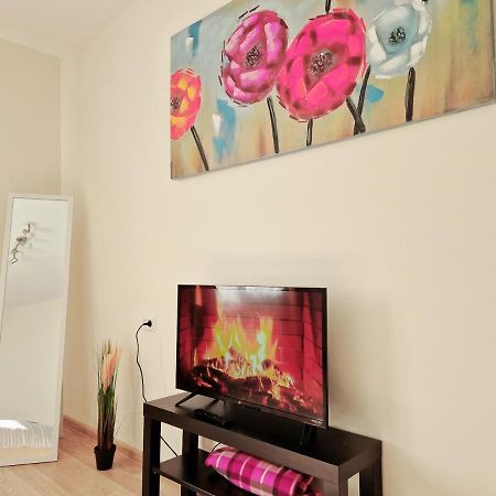 M&M Apartment X Self Check-In Panevezys Ngoại thất bức ảnh