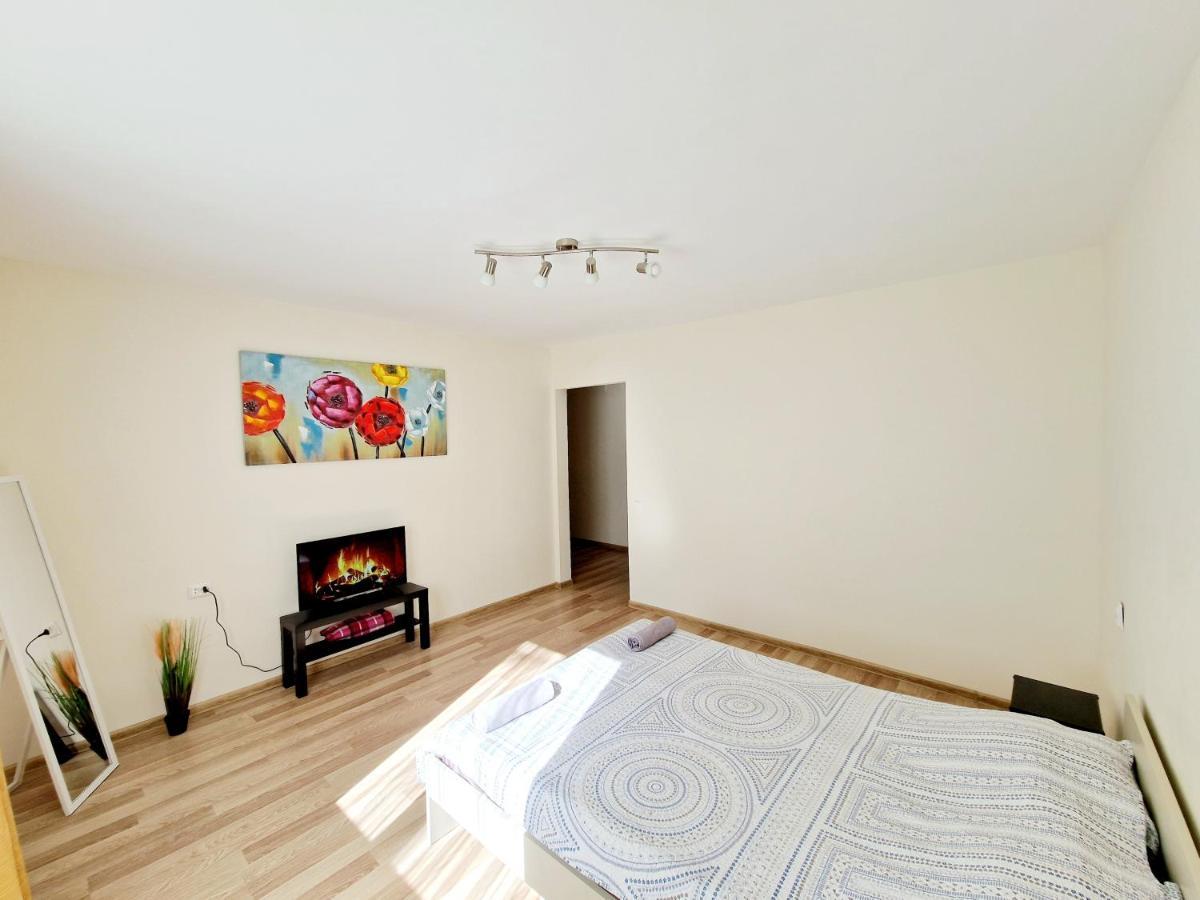 M&M Apartment X Self Check-In Panevezys Ngoại thất bức ảnh