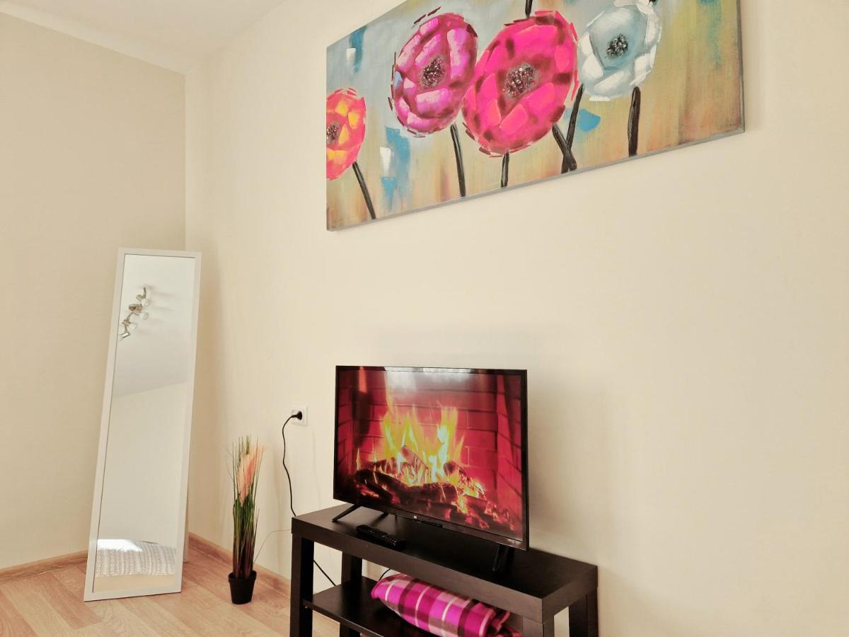M&M Apartment X Self Check-In Panevezys Ngoại thất bức ảnh